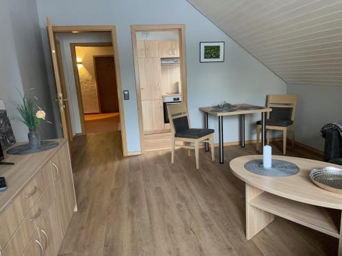 Ferienwohnung Wiesenblick mit Terrasse im Landhaus Fischer - image 13