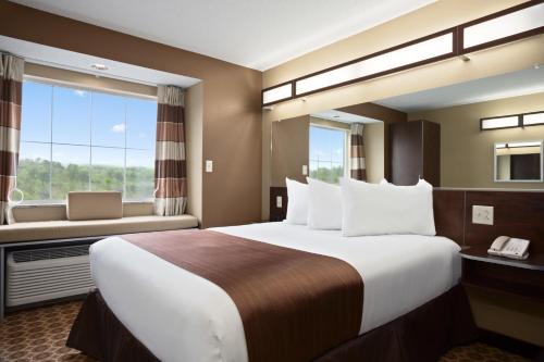 Sonesta Essential Fairmont – Fairmont, WV