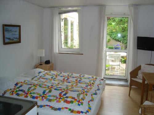 2 twin beds