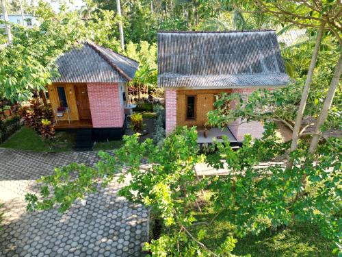 Adventure Turtle Homestay Meru Betiri in Kandangan
