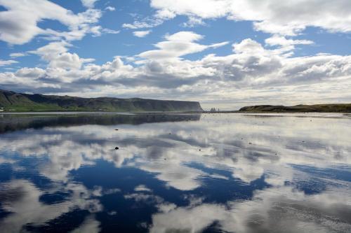 A Hotel Com Mid Hvoll Cottages Holiday Home Sudur Hvoll