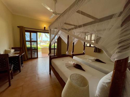 2 twin beds