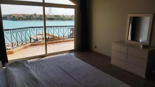 درة العروس كورال بيتش فيلا in Durrat Al-Arus