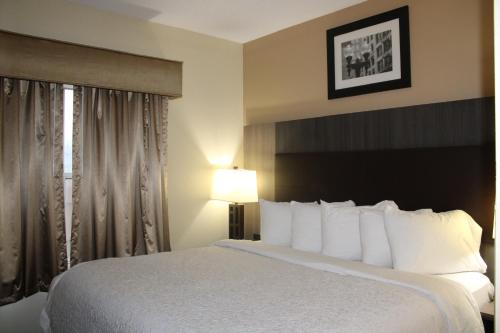 Best Western Airport Suites - main image