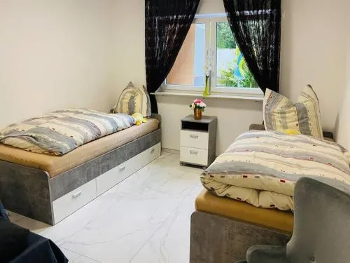 Apt. SIMS bei Stuttgart Flughafen/Metzingen 2-6 person in Steinenbronn, Deutschland