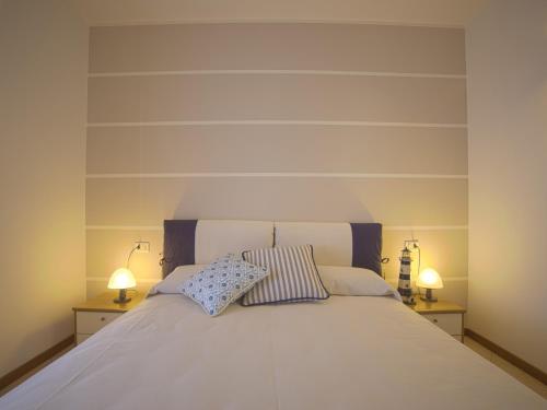 BellaSirmione Holiday Apartments - image 2