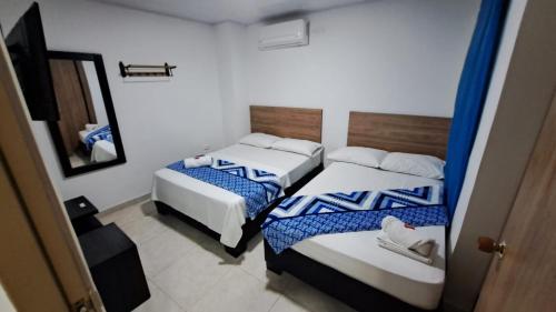 2 double beds