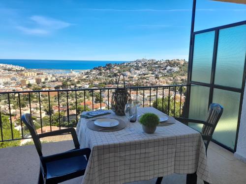 One-Bedroom Apartment with Sea View and Terrace image 3
