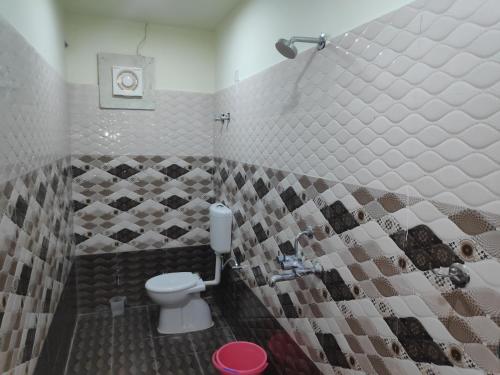 Bathroom, SV Hotel -Sant Villa in Ram Krishna Nagar