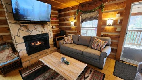 Rustic Cabin in Sevierville, USA