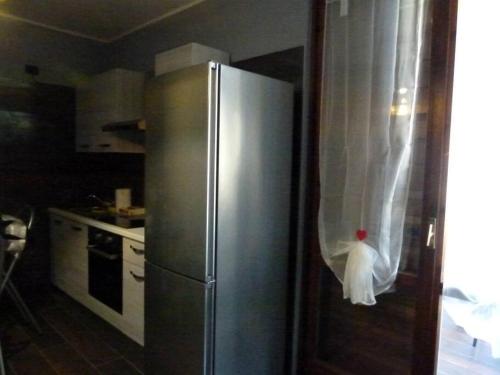 One-Bedroom Apartment image 4