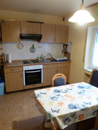 廚房, Monteurwohnung Eichenpark in 霍恩