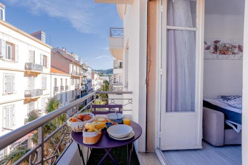 Terraza/balcón, Cannes centre apartment with a balcony in Prado Republique