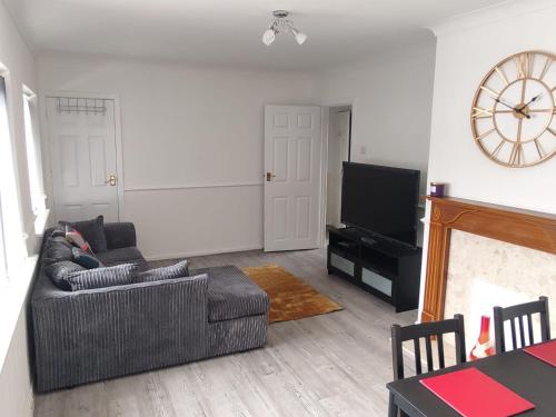 Exquisite Two Bed Apartment in Grays - Free Wi-Fi and Netflix