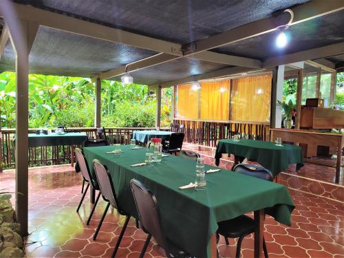 Restaurant, Maya Mountain Lodge in San Ignacio