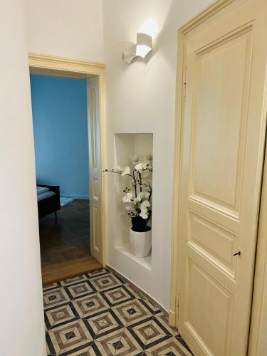 Beautiful condo at the Old Town, Bratislava (fotografie 8)