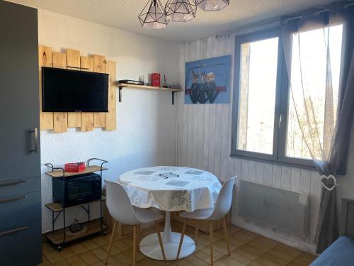 STUDIO CABINE PIED DES PISTES in Saint-Leger-les-Melezes
