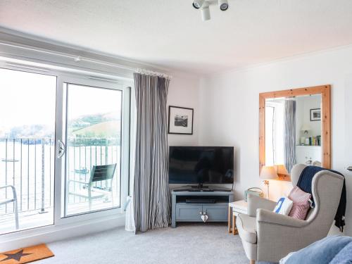 32 The Salcombe - image 10