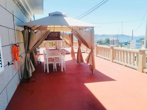 Exterior view, Villa Playa Portomayor BUEU in Sabarigo