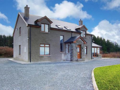 Holiday home in Falcarragh, Gortahork, Donegal in Гуидор
