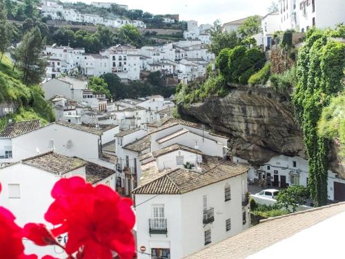 Exterior view of El Balcon de la Roca