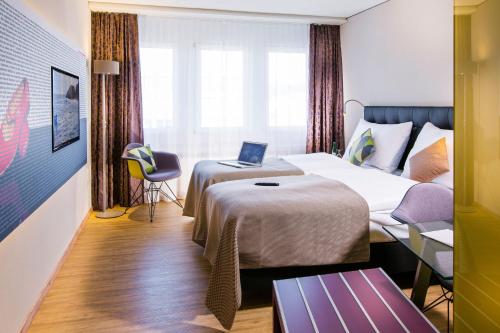 1 queen bed