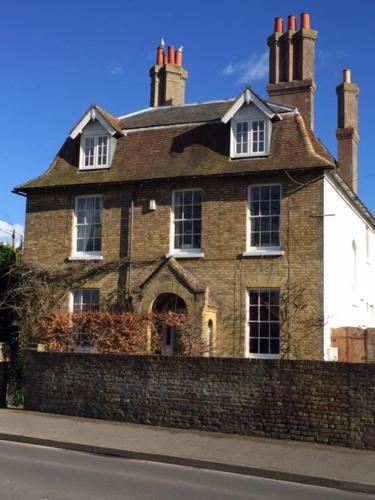 Glebe House, Kent