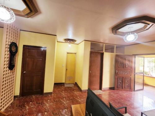 D' ALORA Transient House