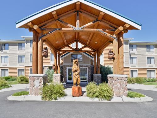 Clubhouse Inn - Hotel - West Yellowstone