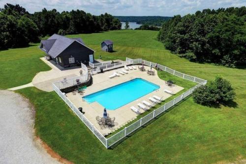 35- LAKE AND BOURBON TRAIL GETAWAY in Taylorsville, USA