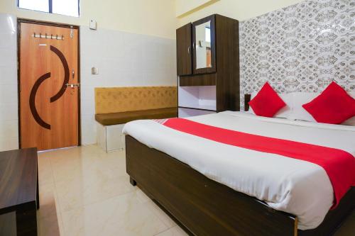 69076 OYO Hotel Sweekar