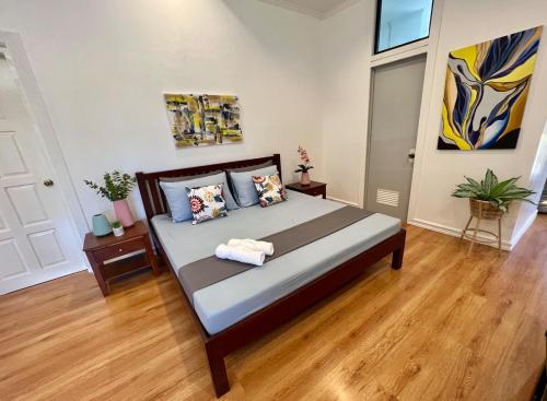 Big & Homey in exclusive village