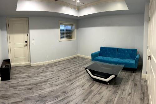 Modern Spacious For Big Group in Abbotsford, Canada
