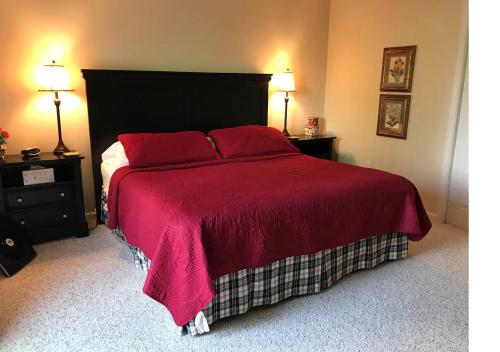 25- LAKE AND BOURBON TRAIL GETAWAY in Taylorsville, USA