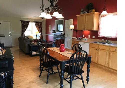 25- LAKE AND BOURBON TRAIL GETAWAY in Taylorsville, USA