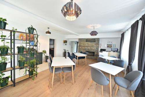 Étterem, MIRA by Atra in Teșila