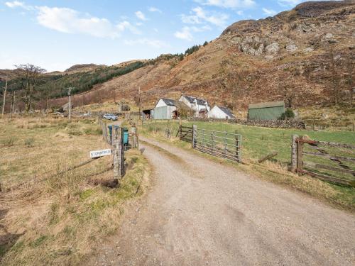 B&B Benmore - Stonefield Farm Cottage - Bed and Breakfast Benmore