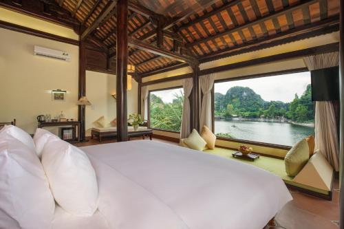 Guestroom, Emeralda Resort Tam Cốc  in Ninh Bình