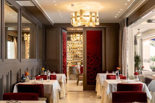 Restaurant, Palazzo Doglio in Cagliari