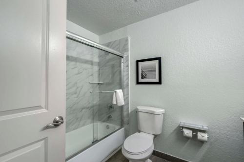 Rodeway Inn Wesley Chapel - image 2