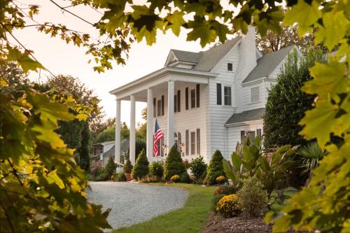 Arrowhead Inn in Durham, USA