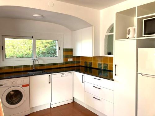 Private Apartments Cala Canyelles - image 3