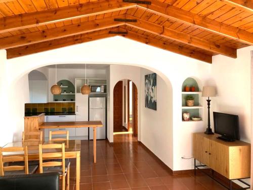 Apartment with Sea View image 8