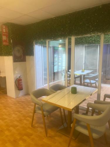 Limin Hostel Capsules in Valence