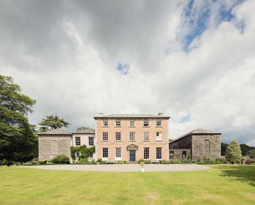 Belmount Hall photo
