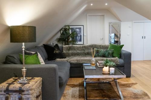 Hertford Barn conversion - Tap to explore photos