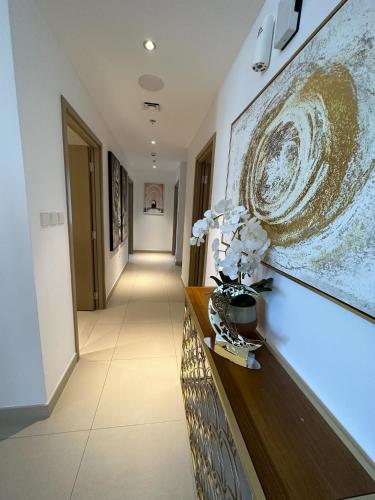 3BR Haven with Burj Views by MagnoliasVHR, Dubai (photo 8)