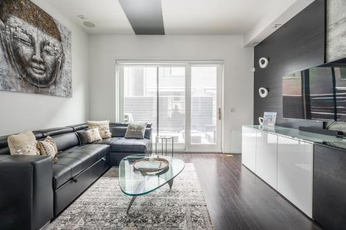 GLOBALSTAY Exclusive 4 Bedroom Townhouse in Downtown Toronto with Parking