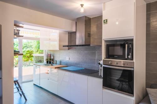 Cocina, Grand Beach House Bliss, By TimeCooler in Carcavelos