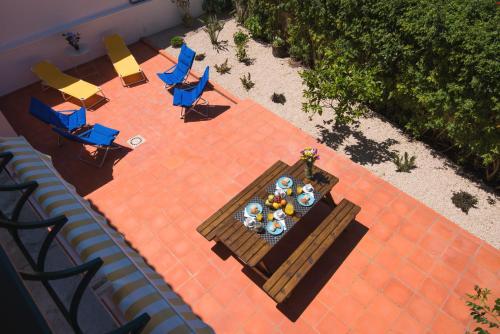 Instalaciones, Grand Beach House Bliss, By TimeCooler in Carcavelos